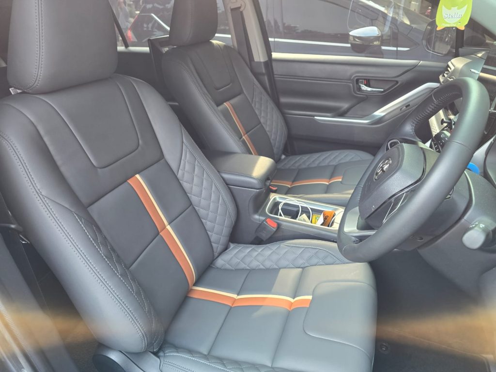 Inspirasi Model Jok Mobil Elegan Buat Interior Keren