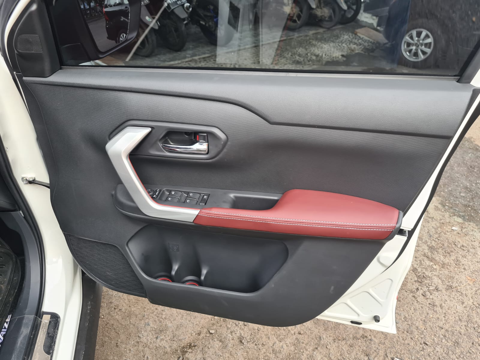 Luxury Car Leather Seat & Custom Interior