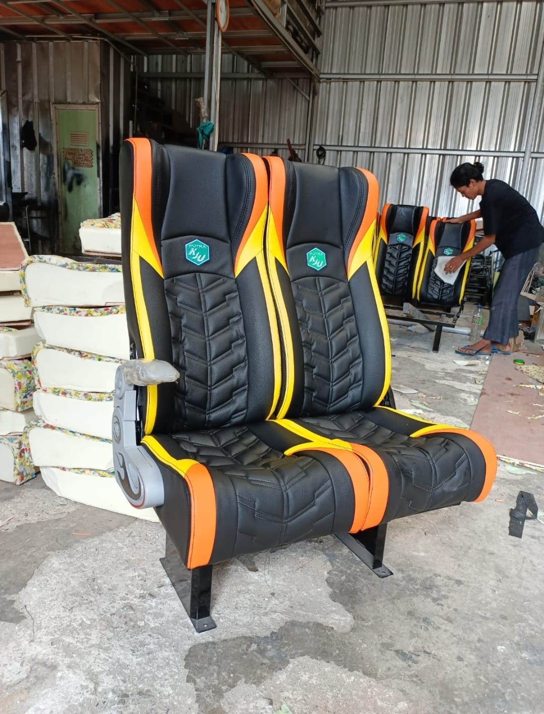 Bengkel Jok Mobil di Jakarta - Terlengkap Kulit, Semi Kulit & Microfiber