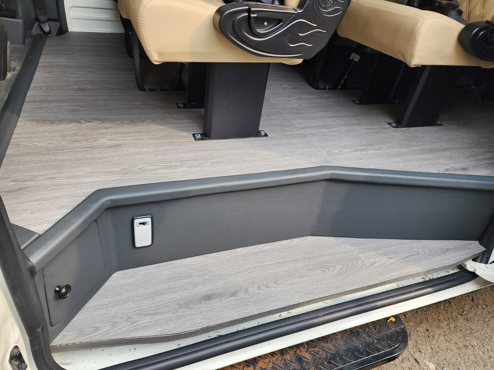 Bengkel Modifikasi Interior Mobil