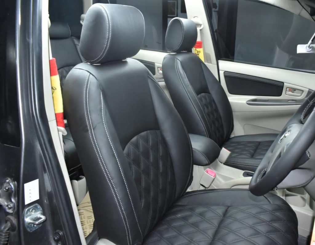 Jok Kulit Mobil Innova